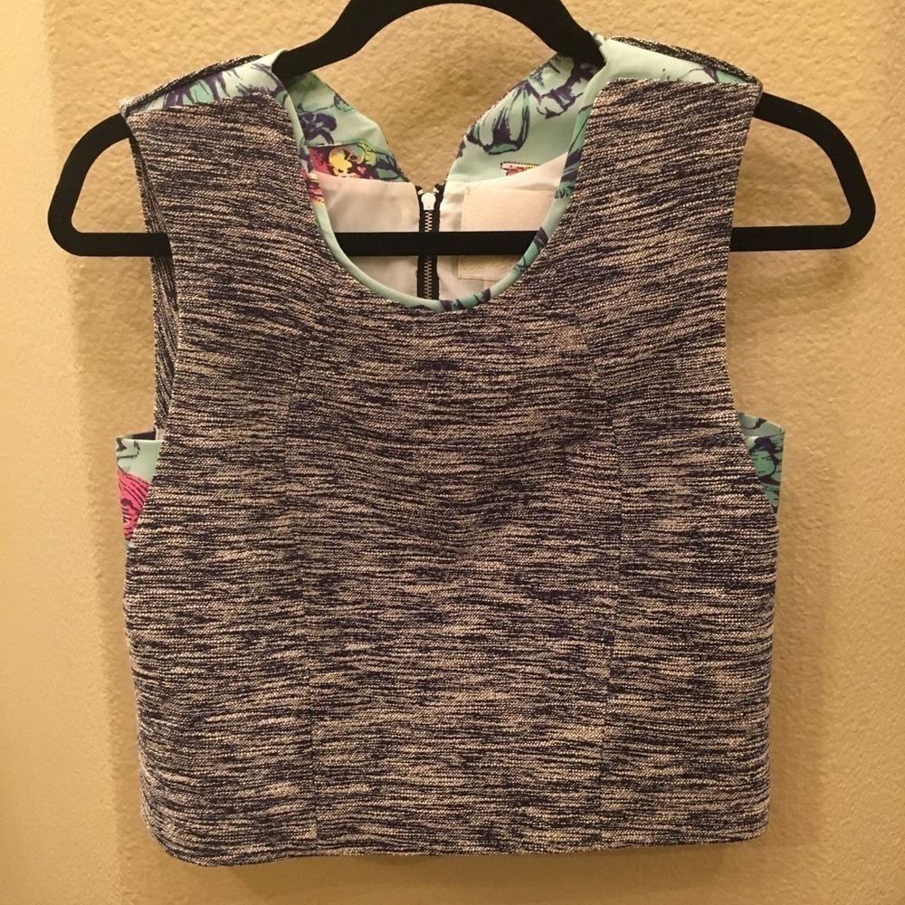 MCGINN Women Crop Top Size Small